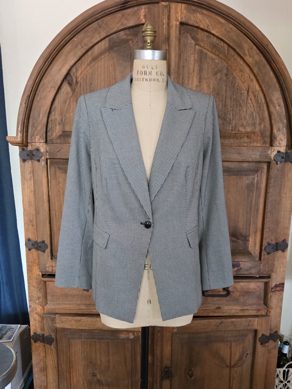 Women's Black And White Houndstooth Single-Button Blazer